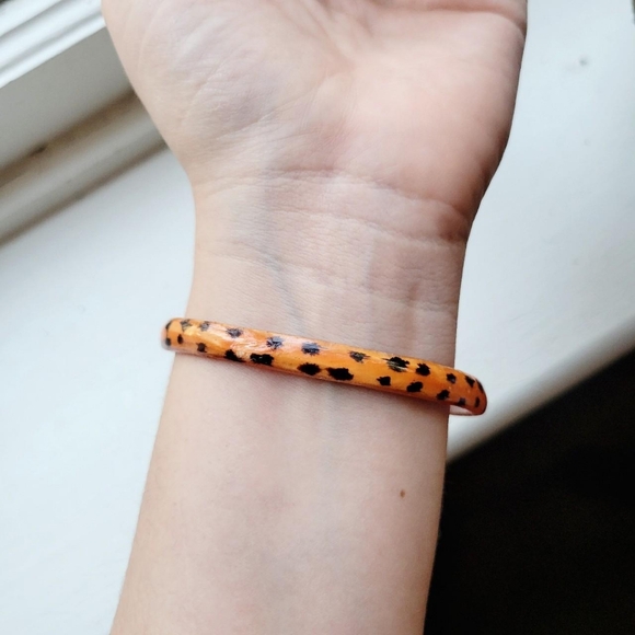 Vintage Leopard Print Wooden Bangle Bracelet - Picture 3 of 6